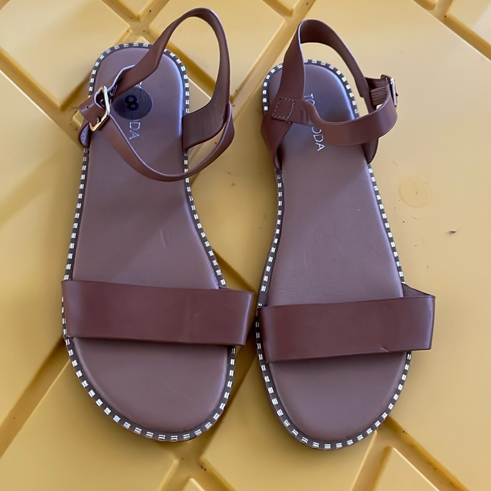 Used sandals